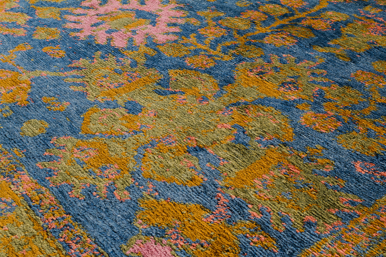 Oushak Neonage | 11' (W) x 13' (L)