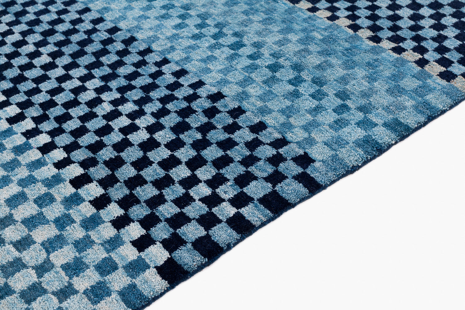 Checkerboard Motley | 10'1 (W) x 13'11" (L)