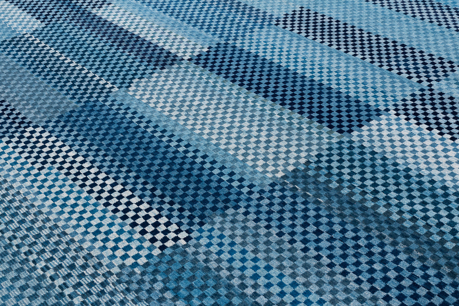 Checkerboard Motley | 10'1 (W) x 13'11" (L)