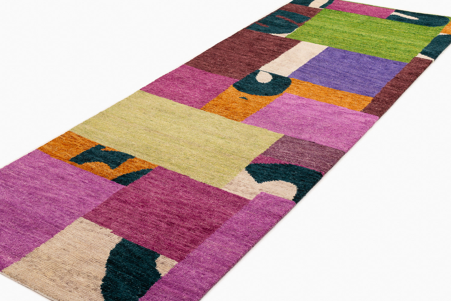 Donna | 3'9" (W) x 10'2" (L)