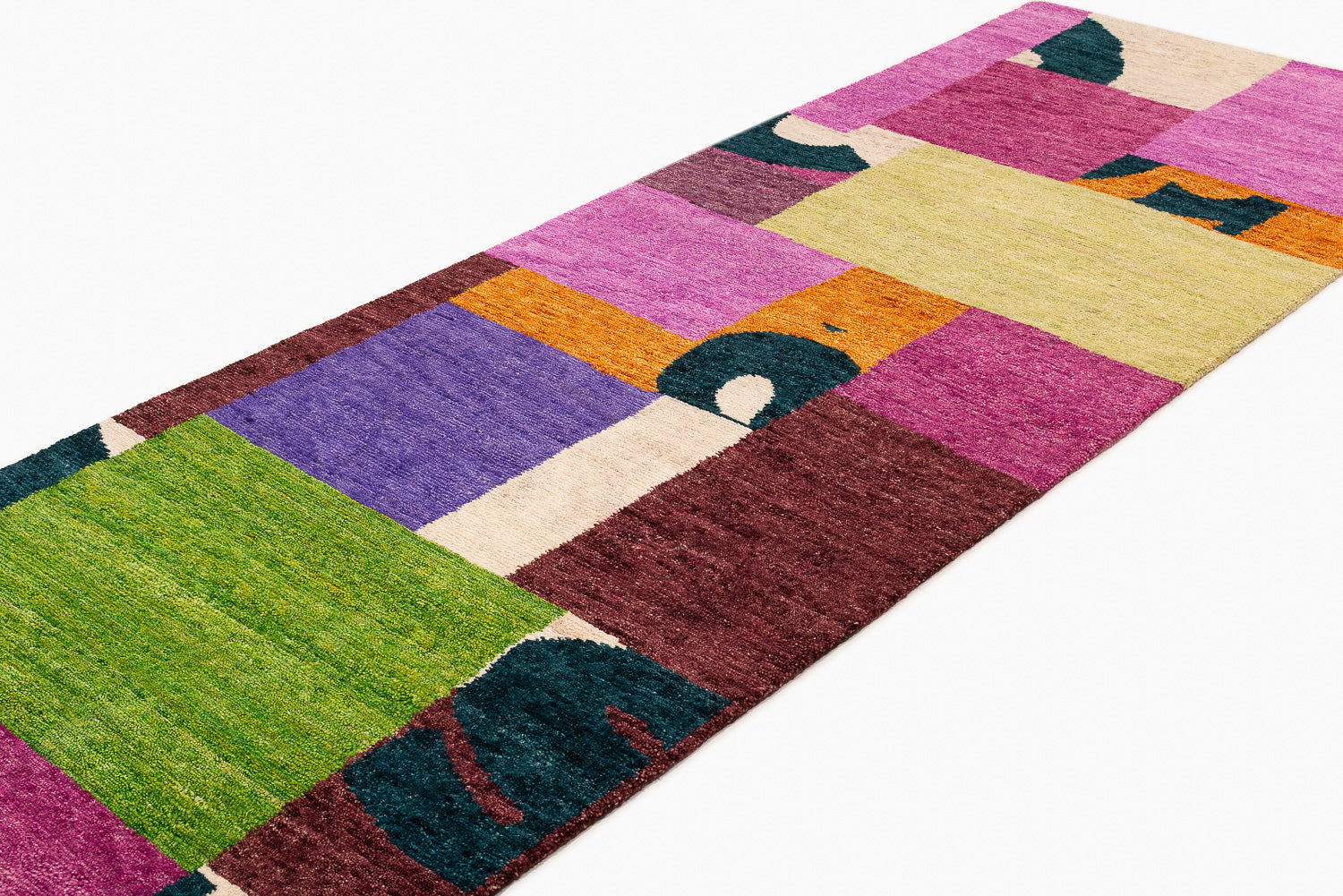 Donna | 3'9" (W) x 10'2" (L)