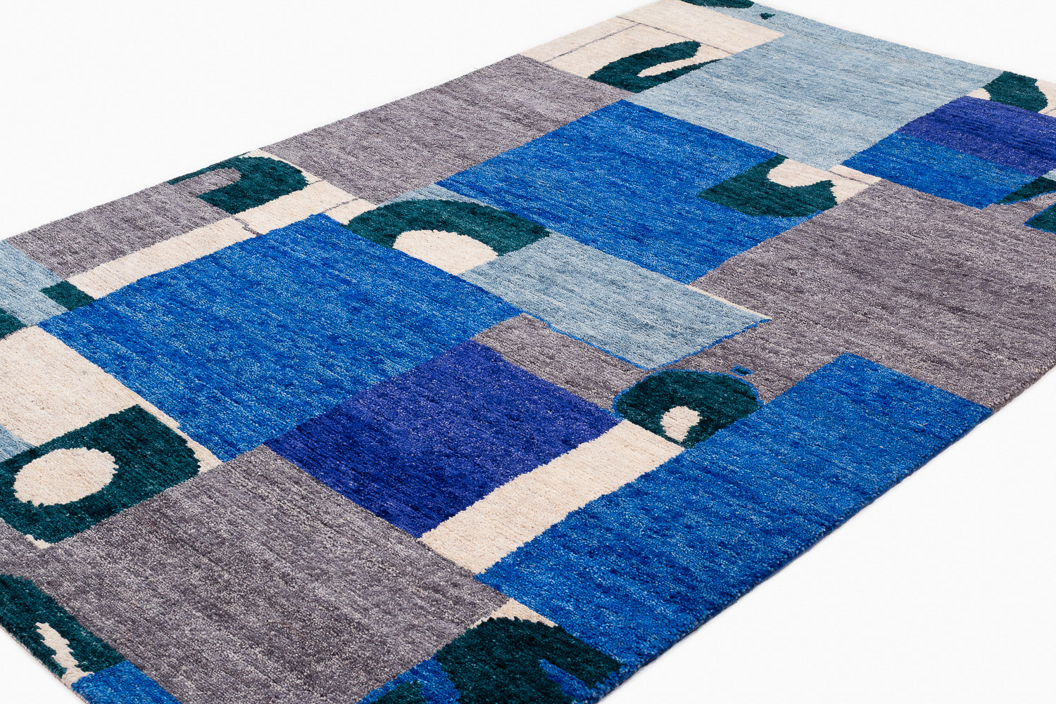 Mati | 5' (W) x 8' (L)