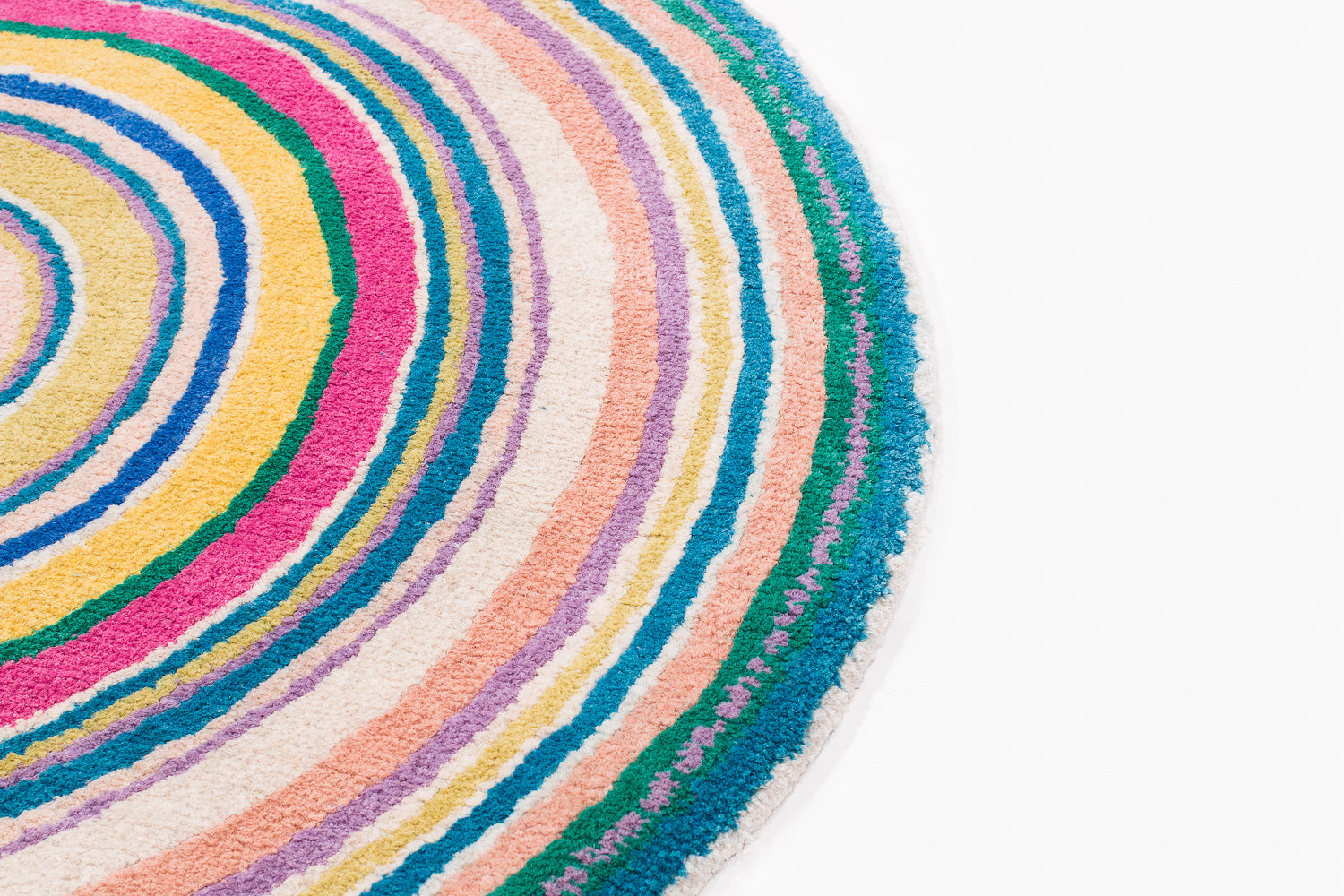 Yucca Bullseye | 2'6" (W) x 2'6" (L)