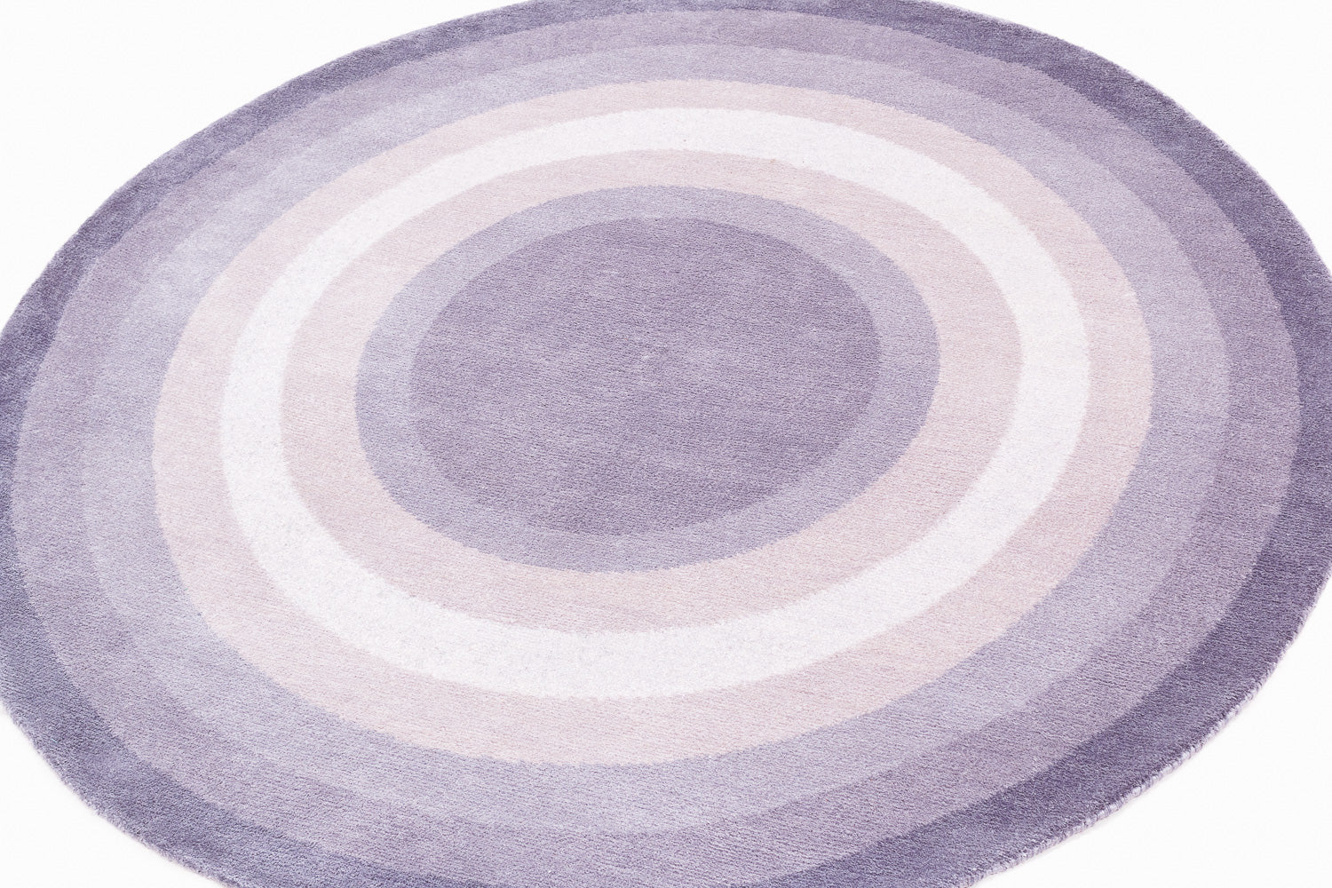 Elvis Bullseye | 4'1" (W) x 4'1" (L)