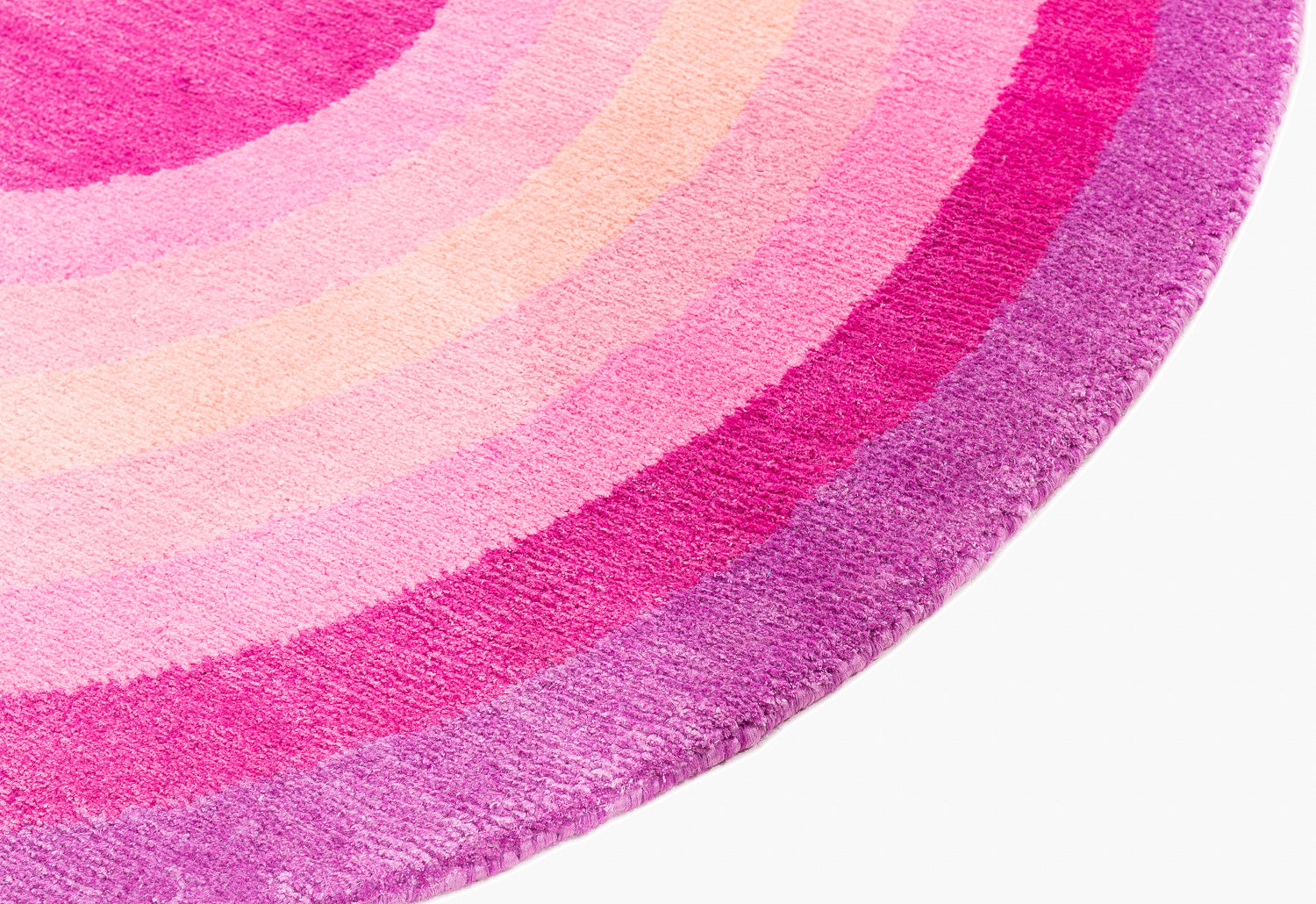 Cher Bullseye | 3' (W) x 3' (L)