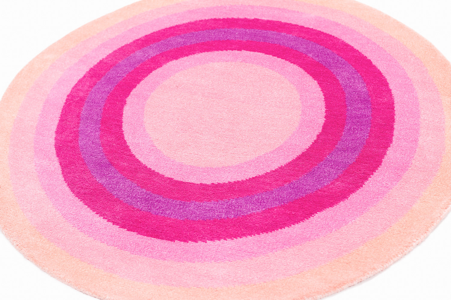 Angelina Bullseye | 3' (W) x 3' (L)