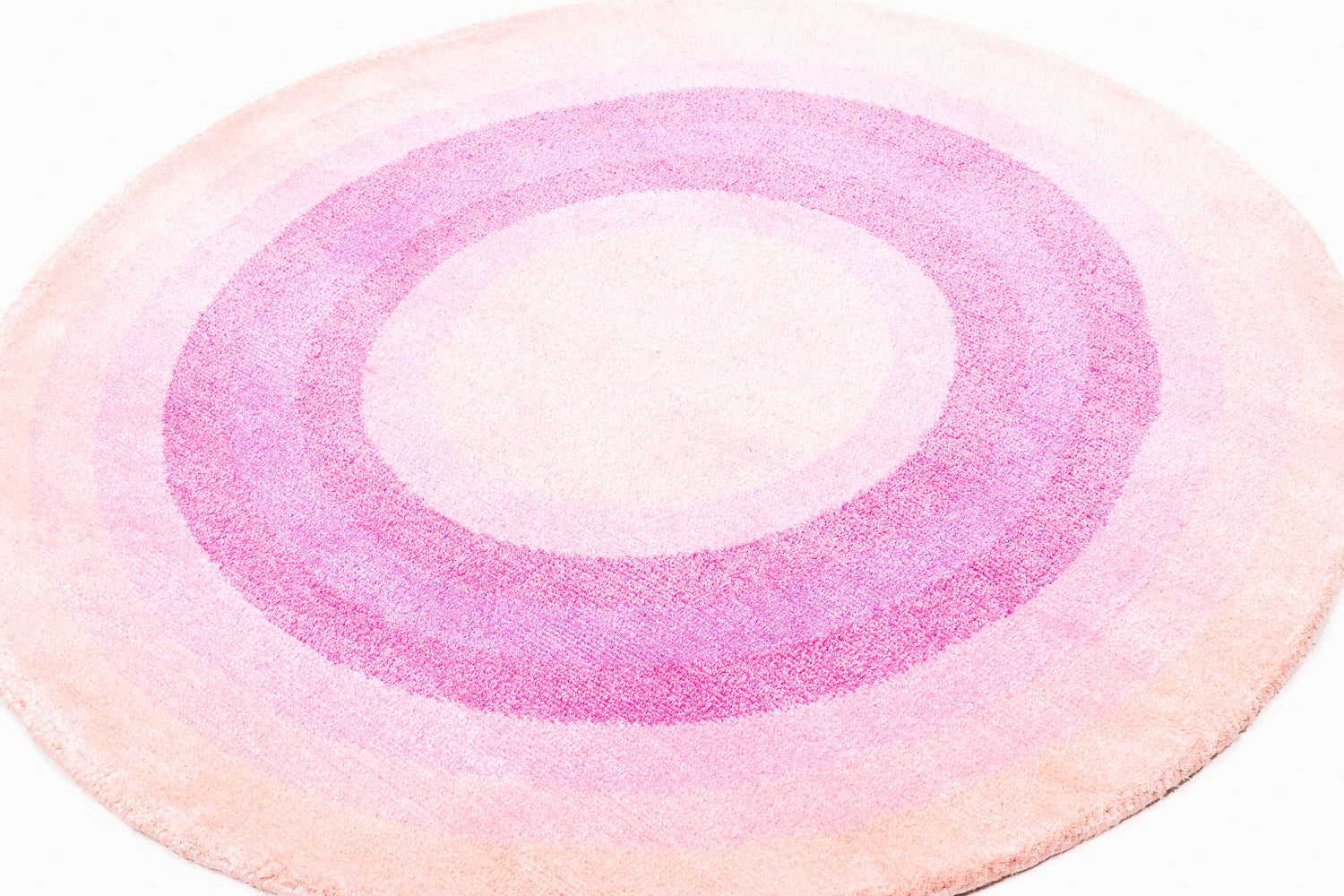 Angelina Bullseye | 3' (W) x 3' (L)