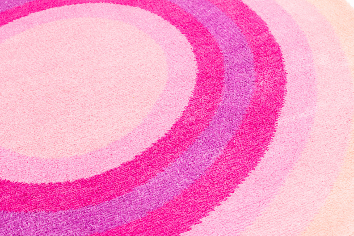 Angelina Bullseye | 3' (W) x 3' (L)