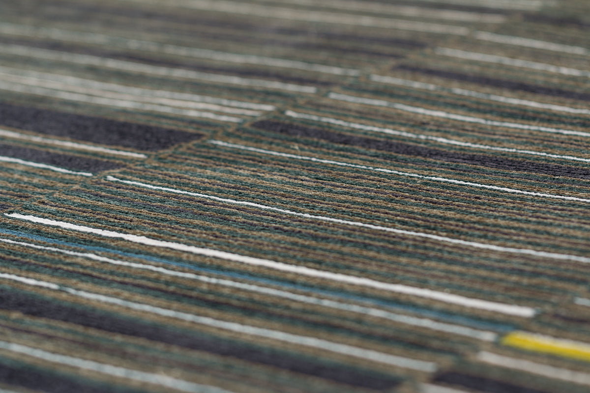 Patan Moss | 10'2" (W) x 14'3" (L)