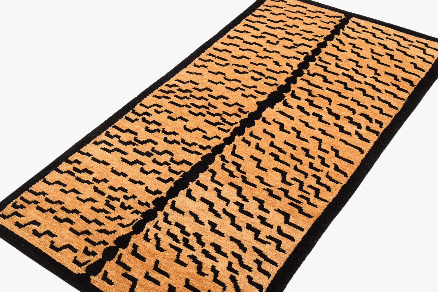 Tiger Sikkim Black | 3' (W) x 6' (L)