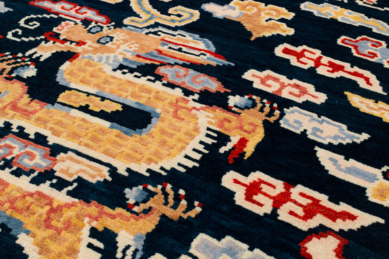 Fire Dragon IV | 3' (W) x 6' (L)