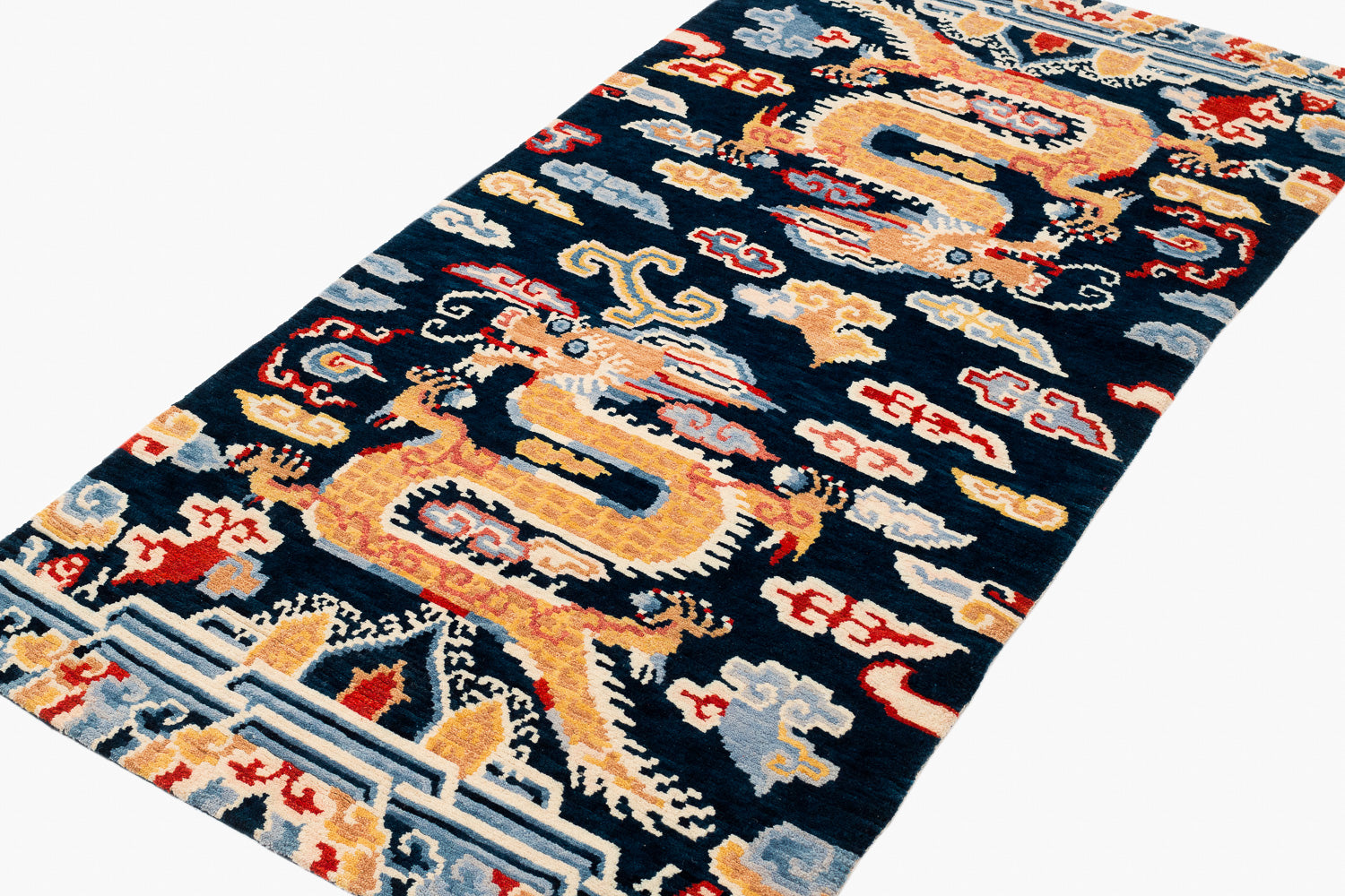 Fire Dragon III | 3' (W) x 6' (L)