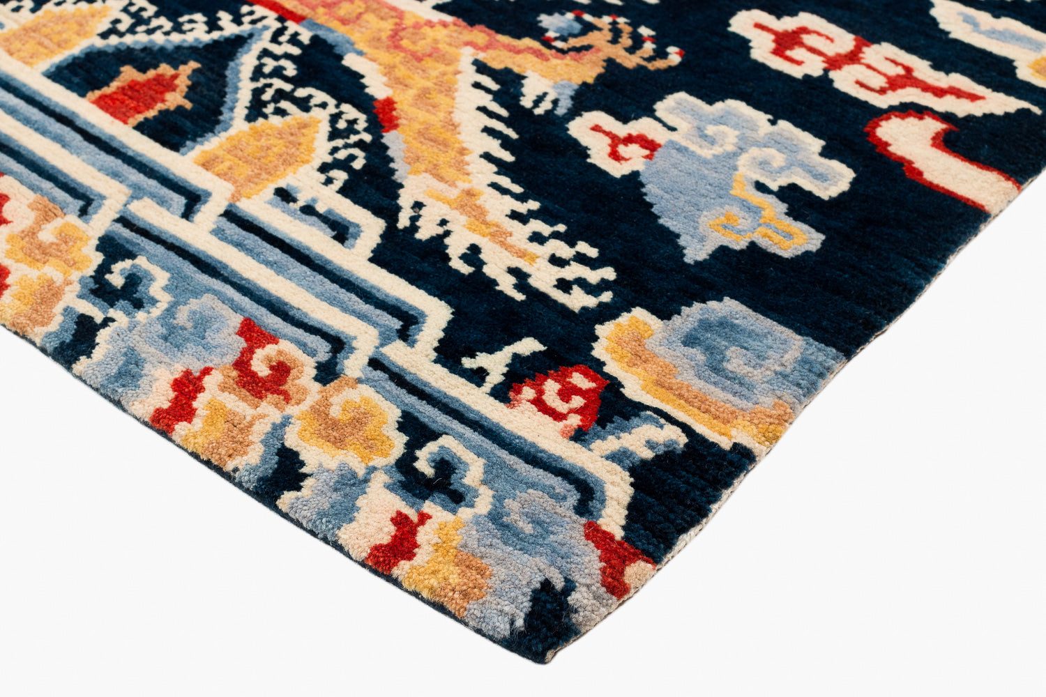 Fire Dragon III | 3' (W) x 6' (L)