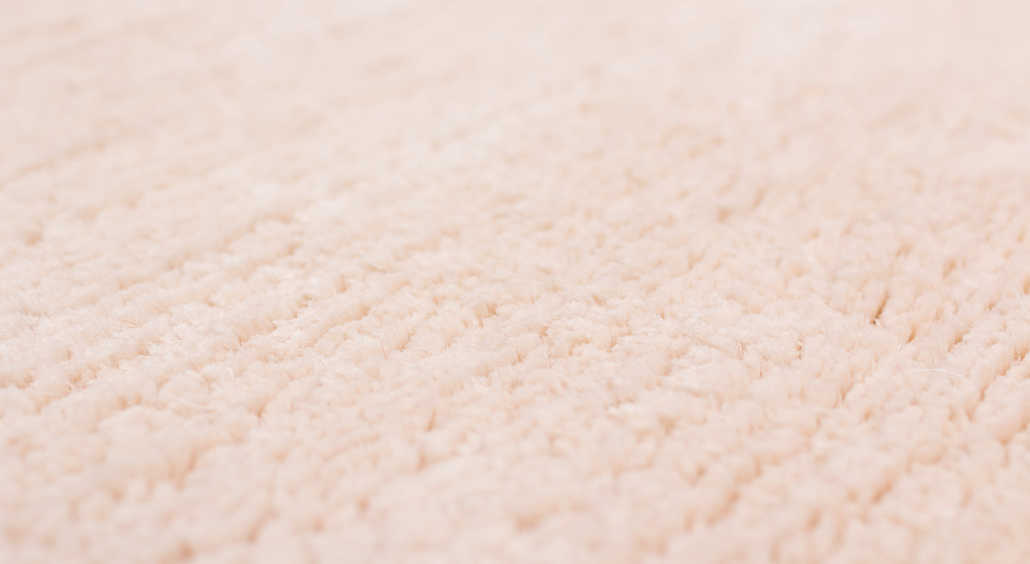 Round Cream Silk Shag | 4’5” (W) x 4’6” (L)