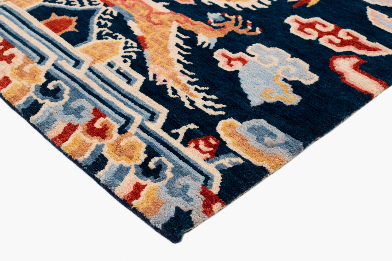 Fire Dragon II | 3' (W) x 6' (L)