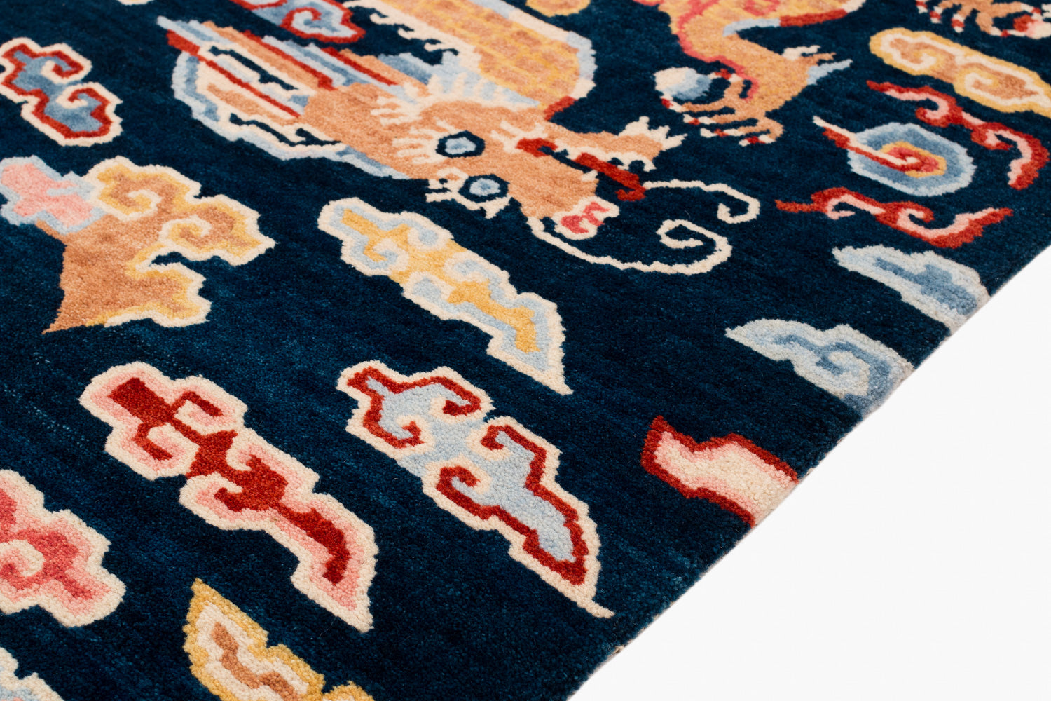 Fire Dragon II | 3' (W) x 6' (L)