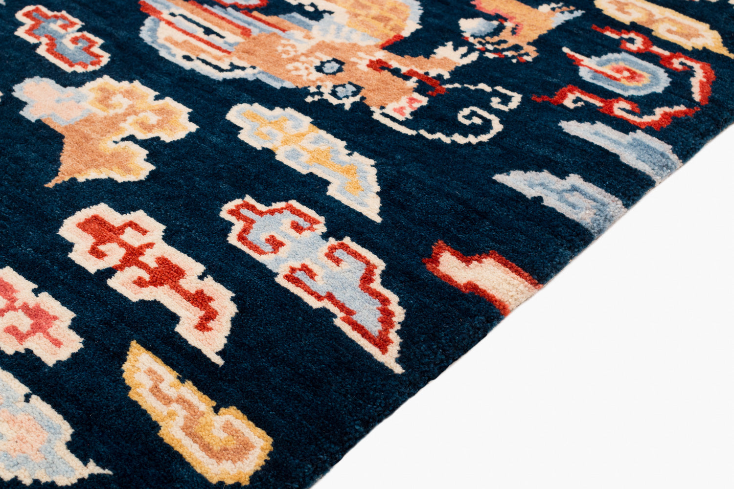 Fire Dragon | 3' (W) x 6' (L)