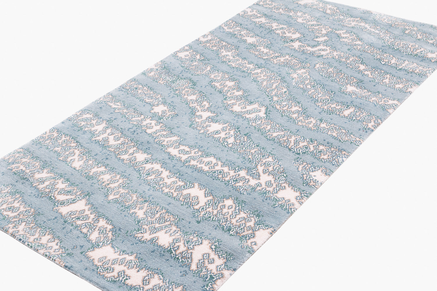 Fishskin Blue | 3' (W) x 6' (L)