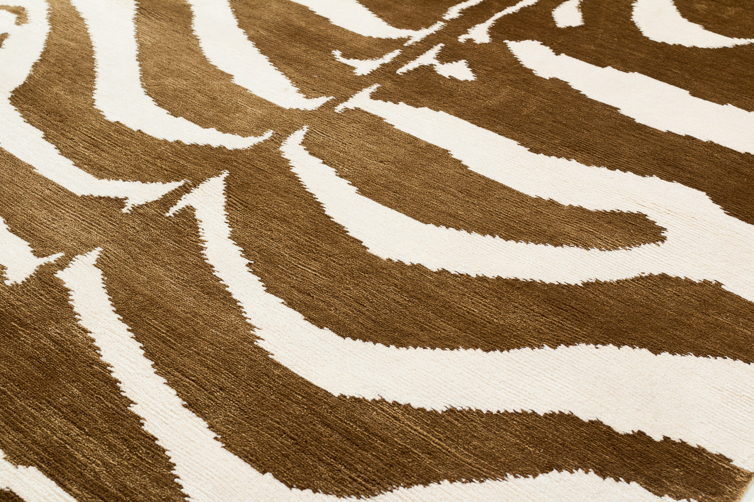 Zebra Bronze | 3' (W) x 6' (L)