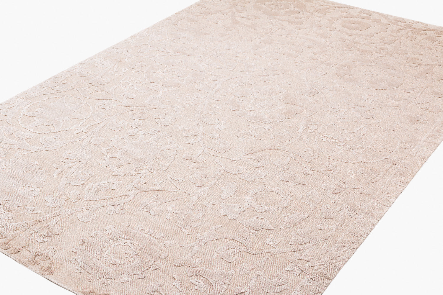 Suzanni Cream | 6'1" (W) x 9' (L)