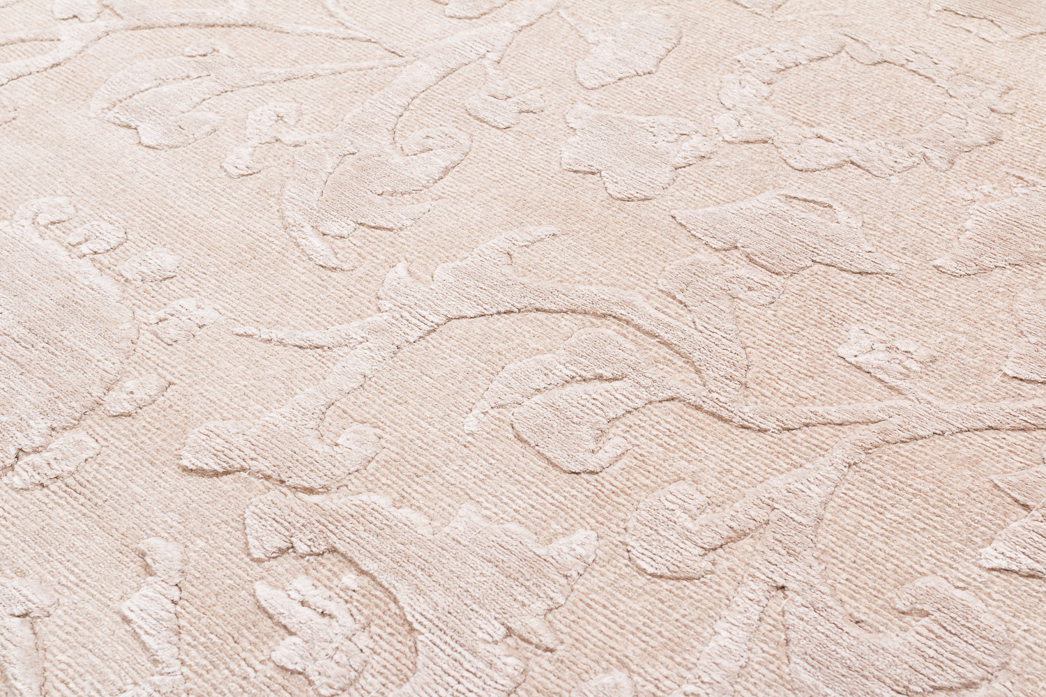 Suzanni Cream | 6'1" (W) x 9' (L)