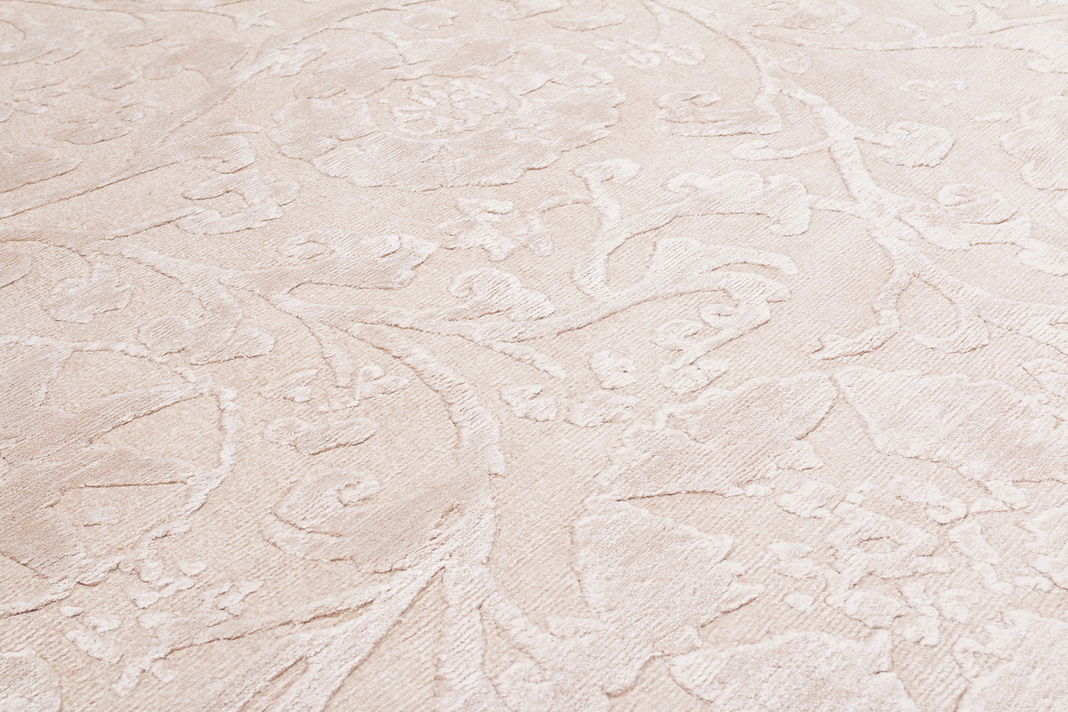 Suzanni Cream | 6'1" (W) x 9' (L)