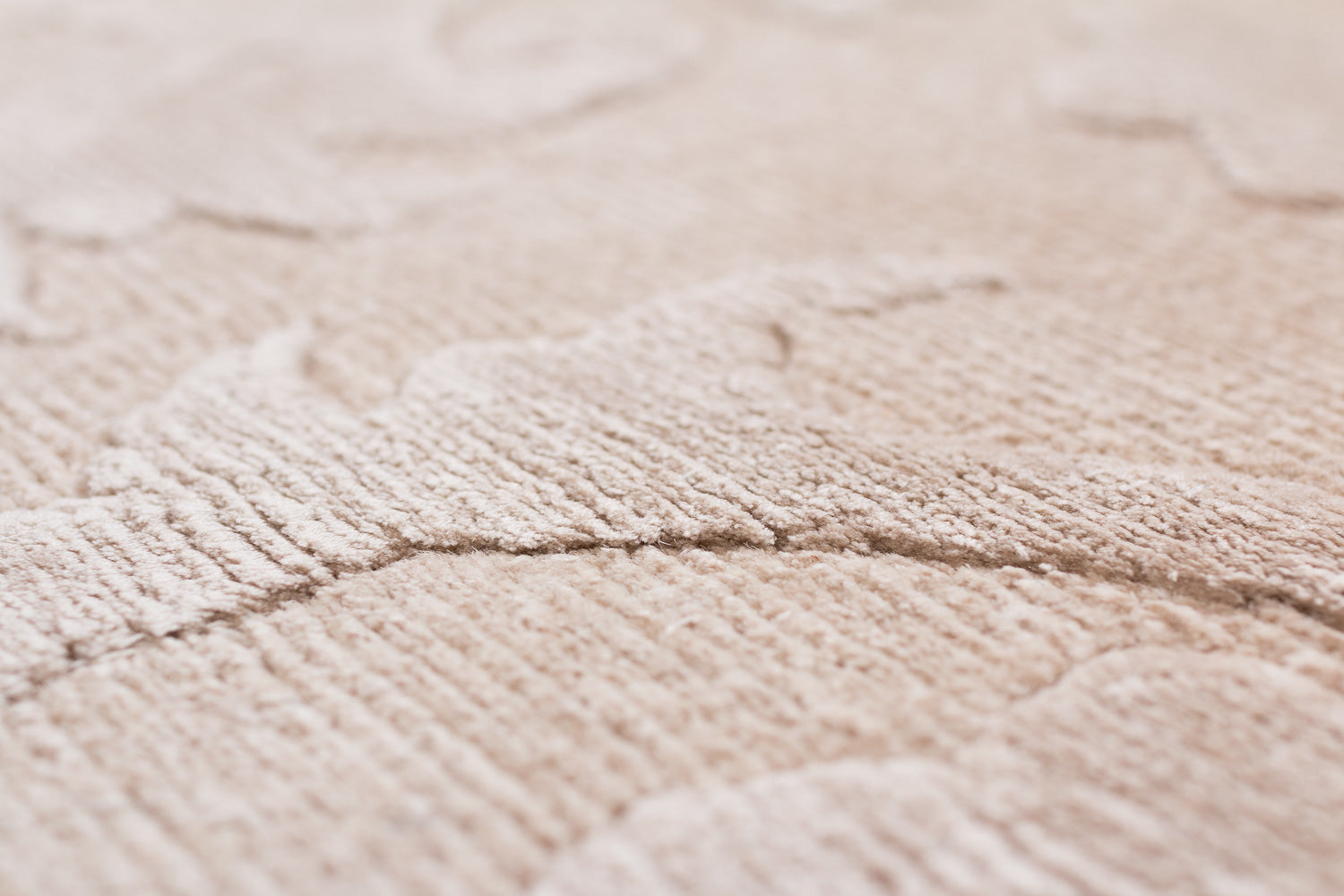 Suzanni Cream | 6'1" (W) x 9' (L)
