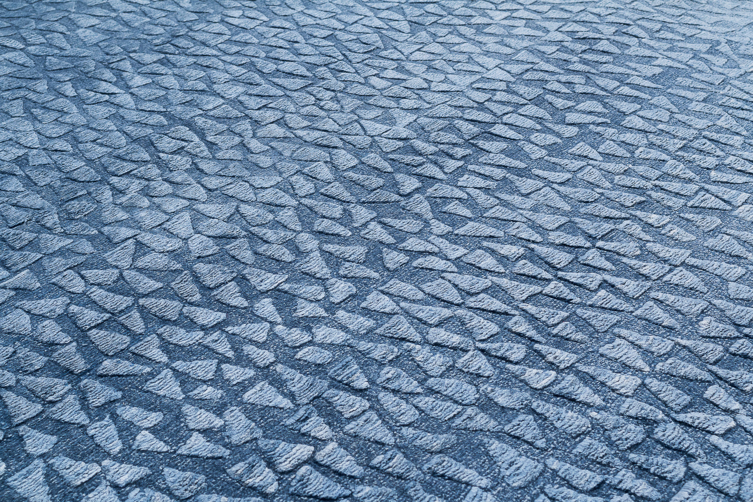 Dancing Triangles Blue | 9' (W) x 12' (L)