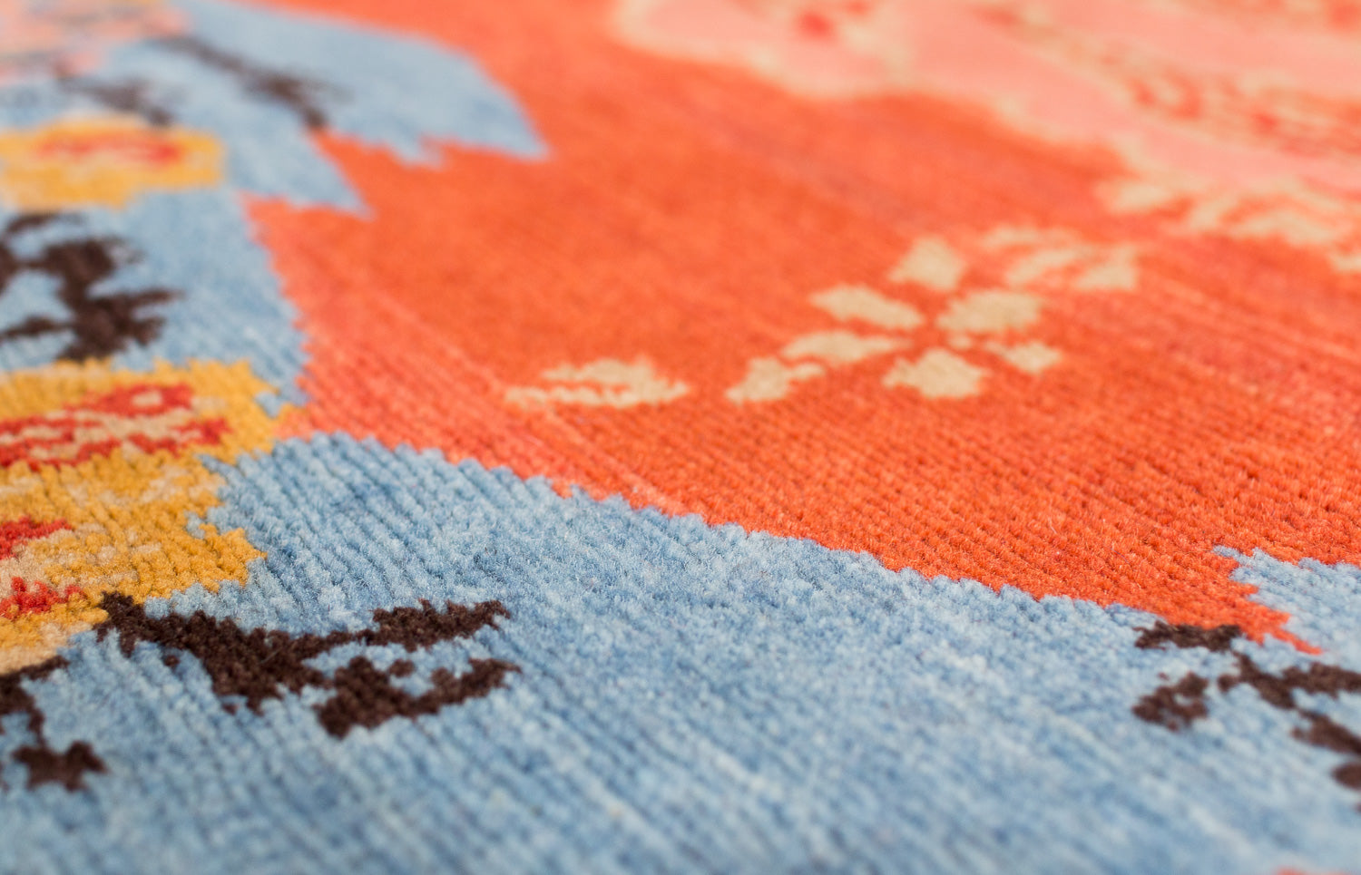 Mountain Blossom Autumn | 8'1" (W) x 10' (L)