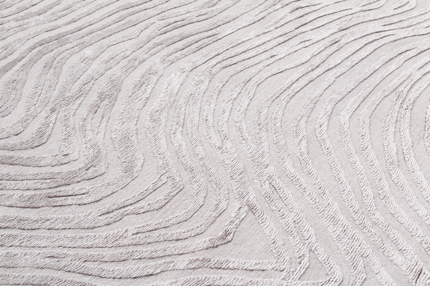 Trintinara Silver | 5' (W) x 7' (L)