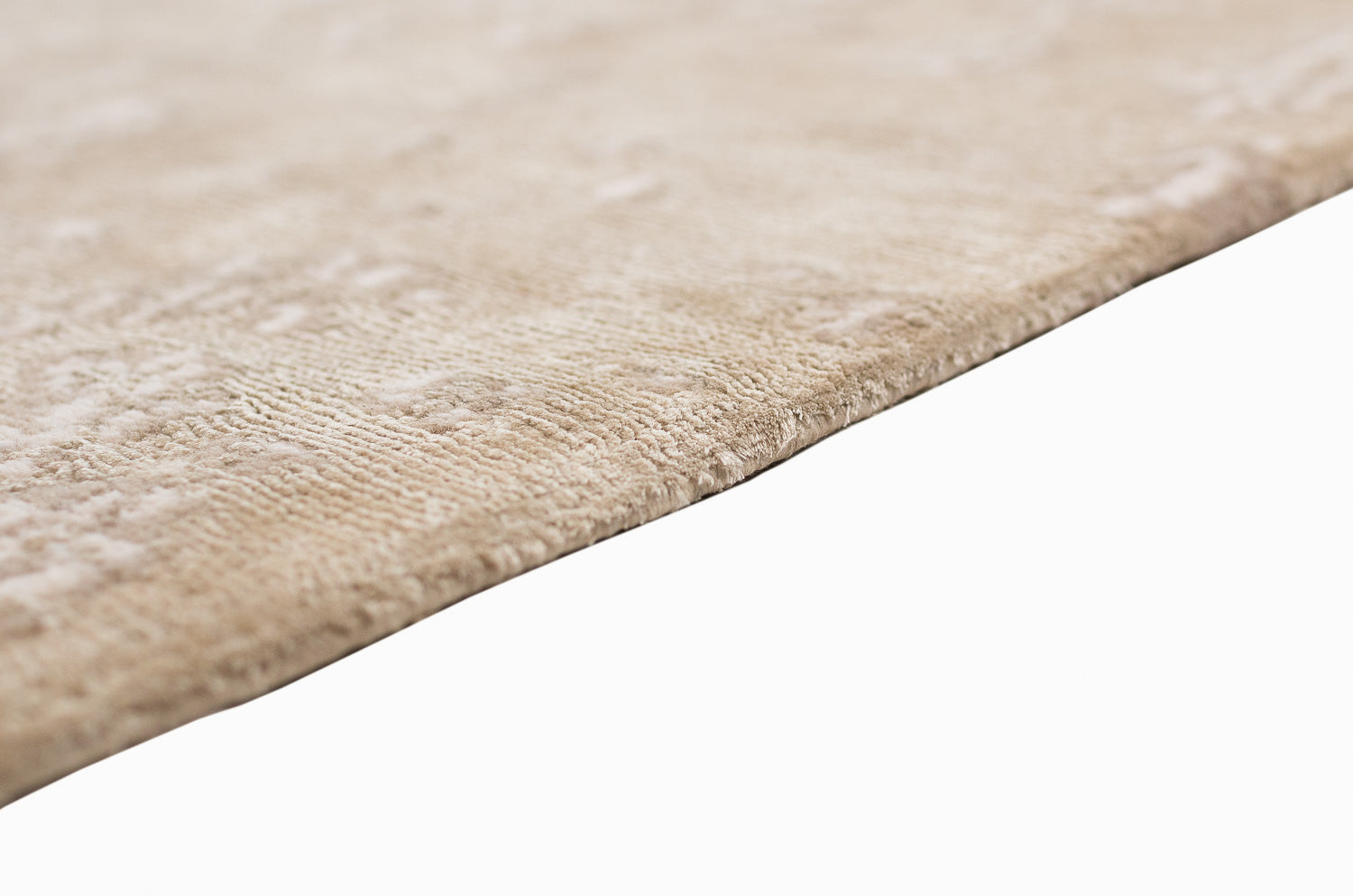 Aquarium Cream | 10'2" (W) x 14'3" (L)