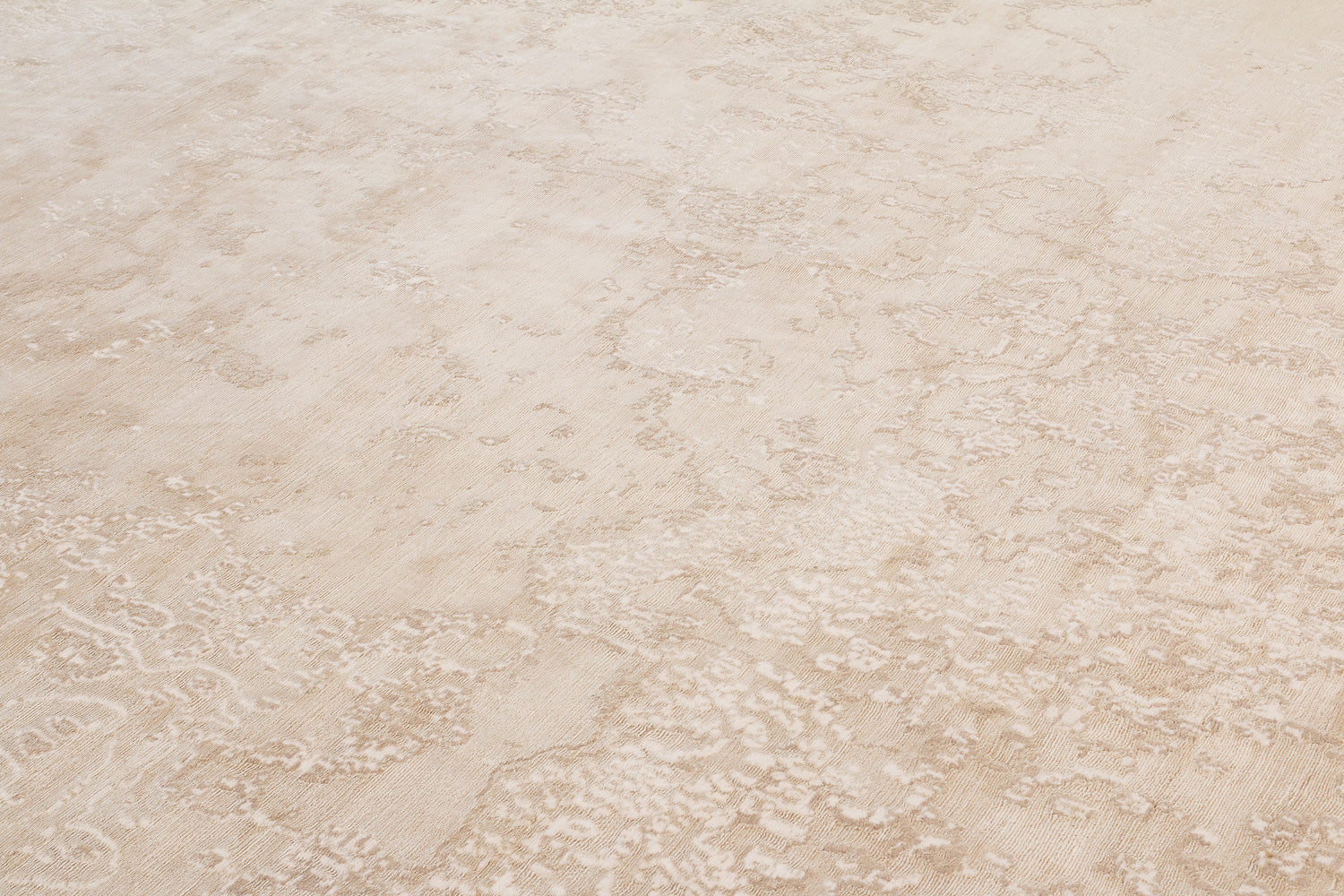 Aquarium Cream | 10'2" (W) x 14'3" (L)