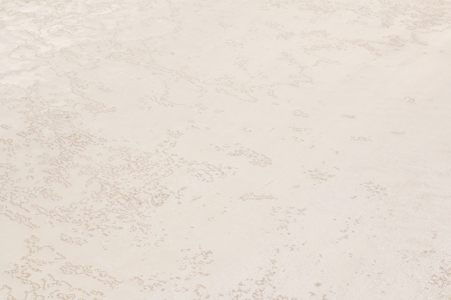 Aquarium Cream | 10'2" (W) x 14'3" (L)