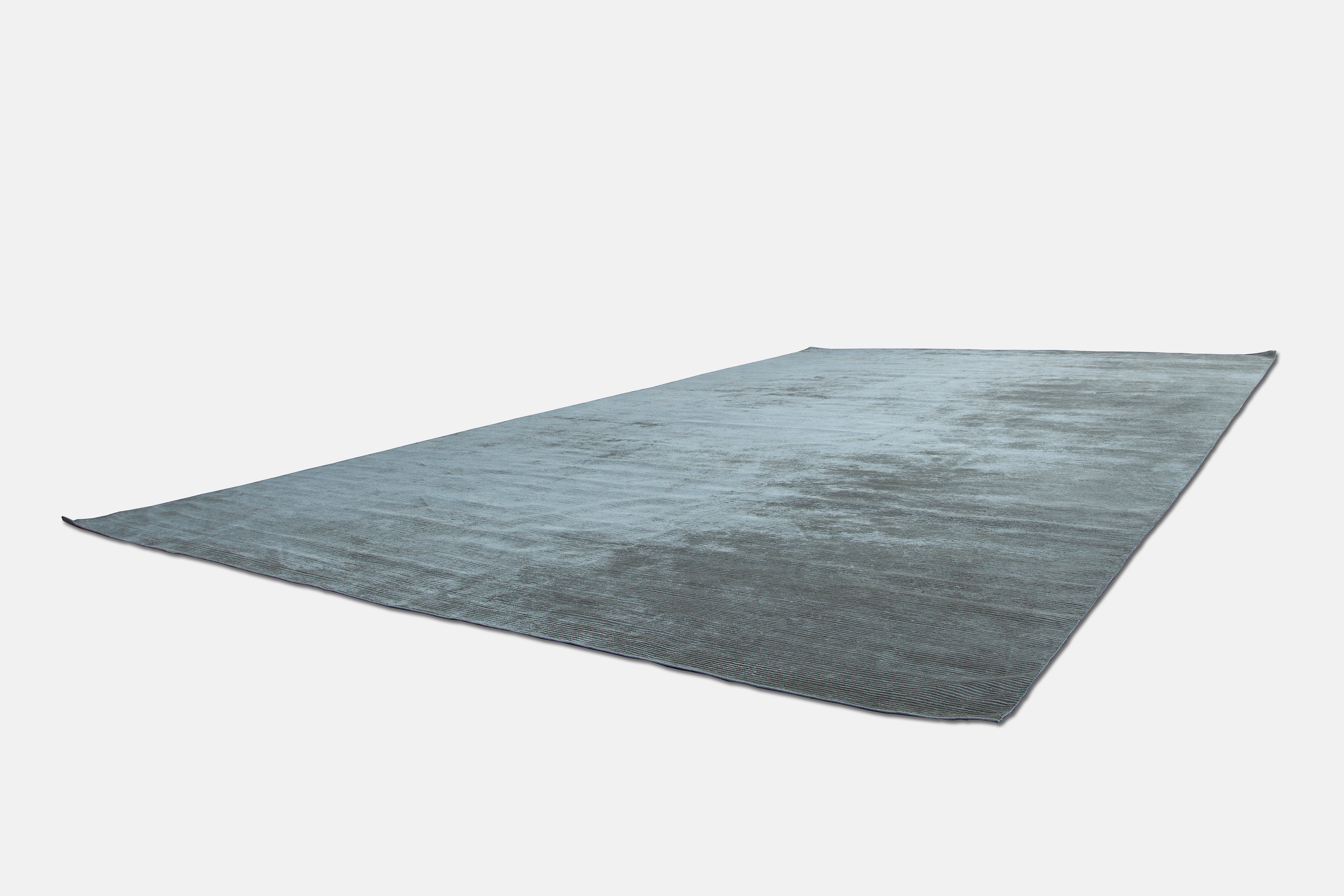 Corduroy Silver Silk | 14' (W) x 25' (L)