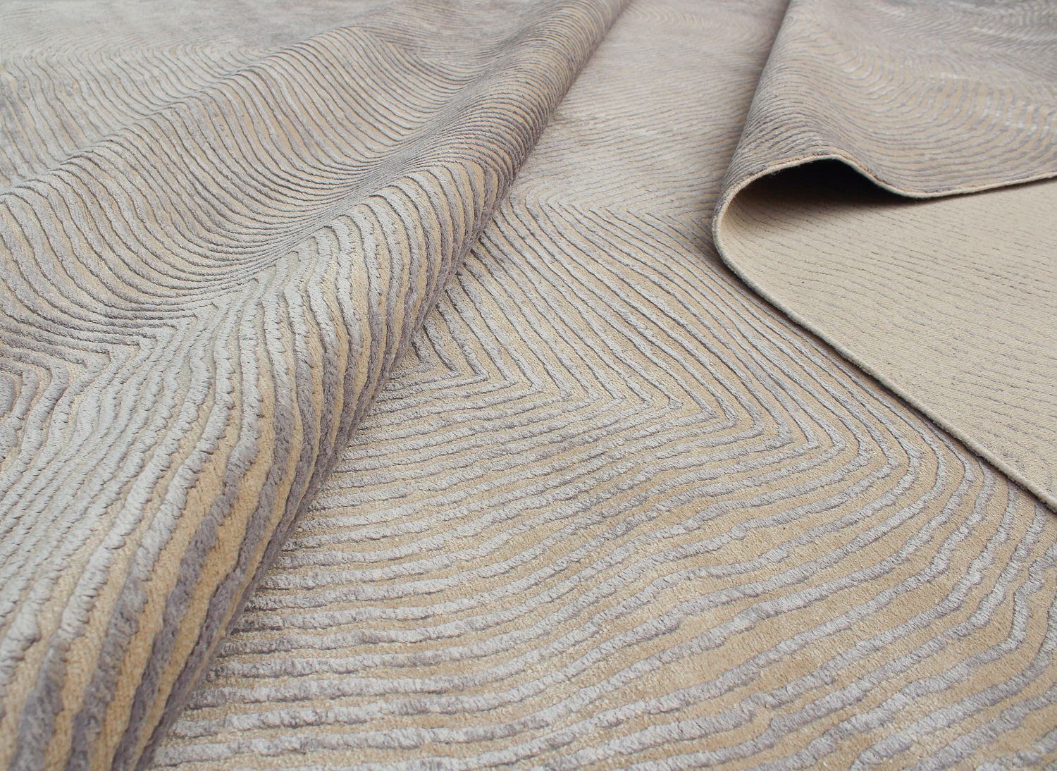 Cameroon Silver Plush | 10' (W) x 14' (L)