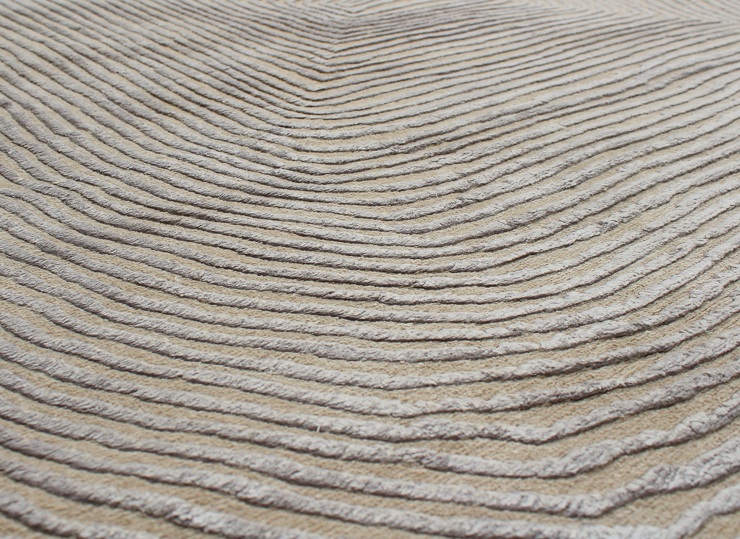 Cameroon Silver Plush | 10' (W) x 14' (L)