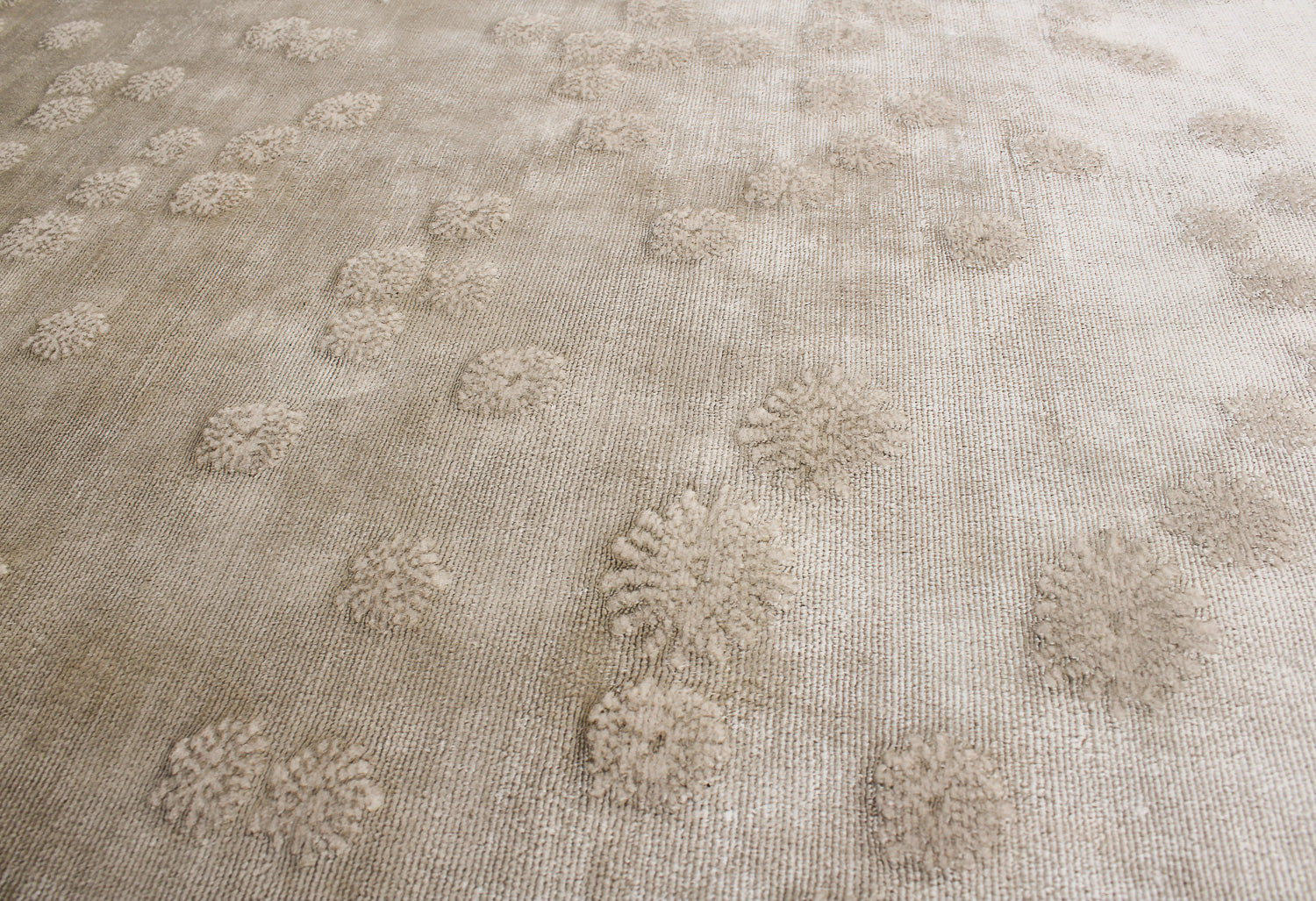 Japanese Asterisk Cream | 10’ (W) x 14' (L)