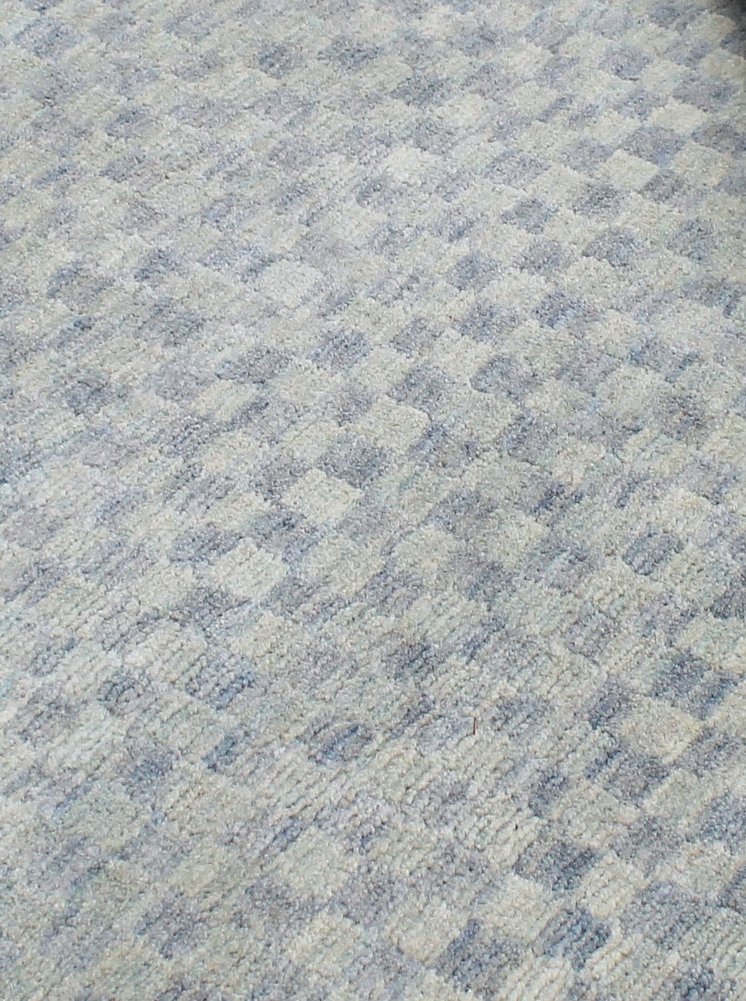 Checkerboard Mist | 8'0 (W) x 10'0" (L)