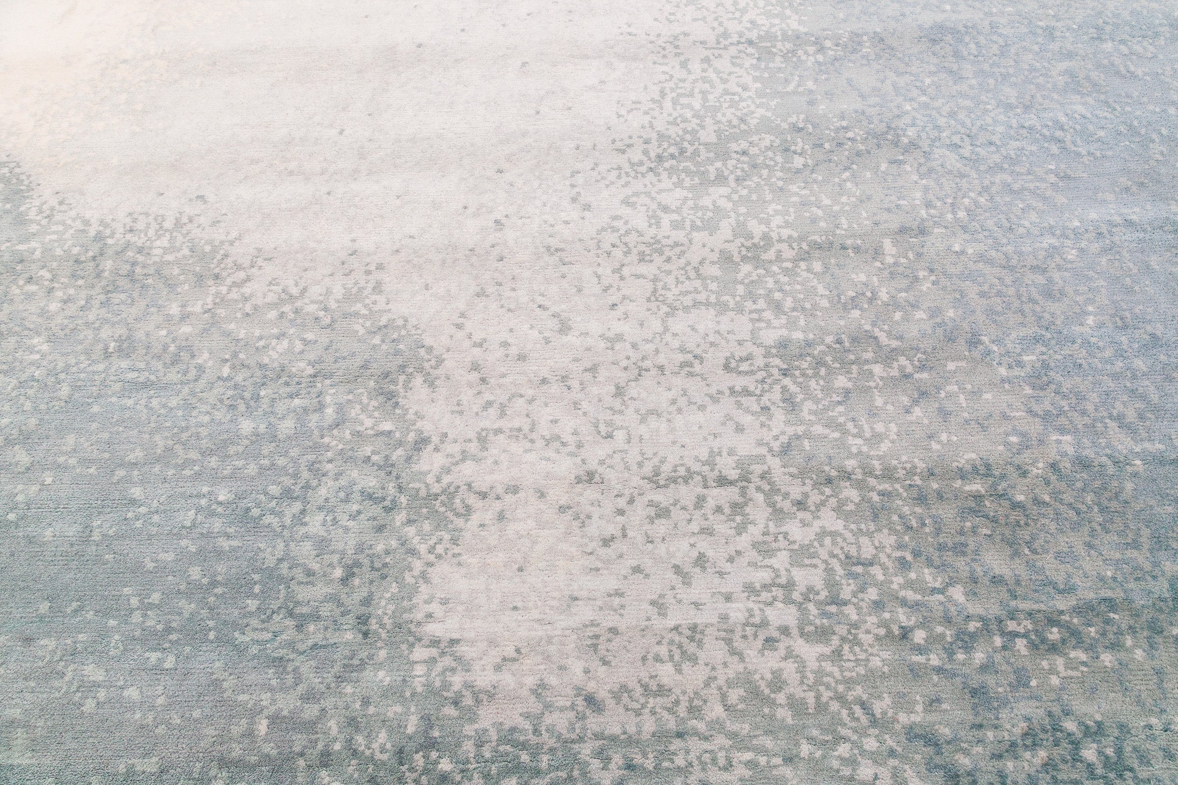 Storm Cloud Daydream | 17'8" (W) x 19'10" (L)