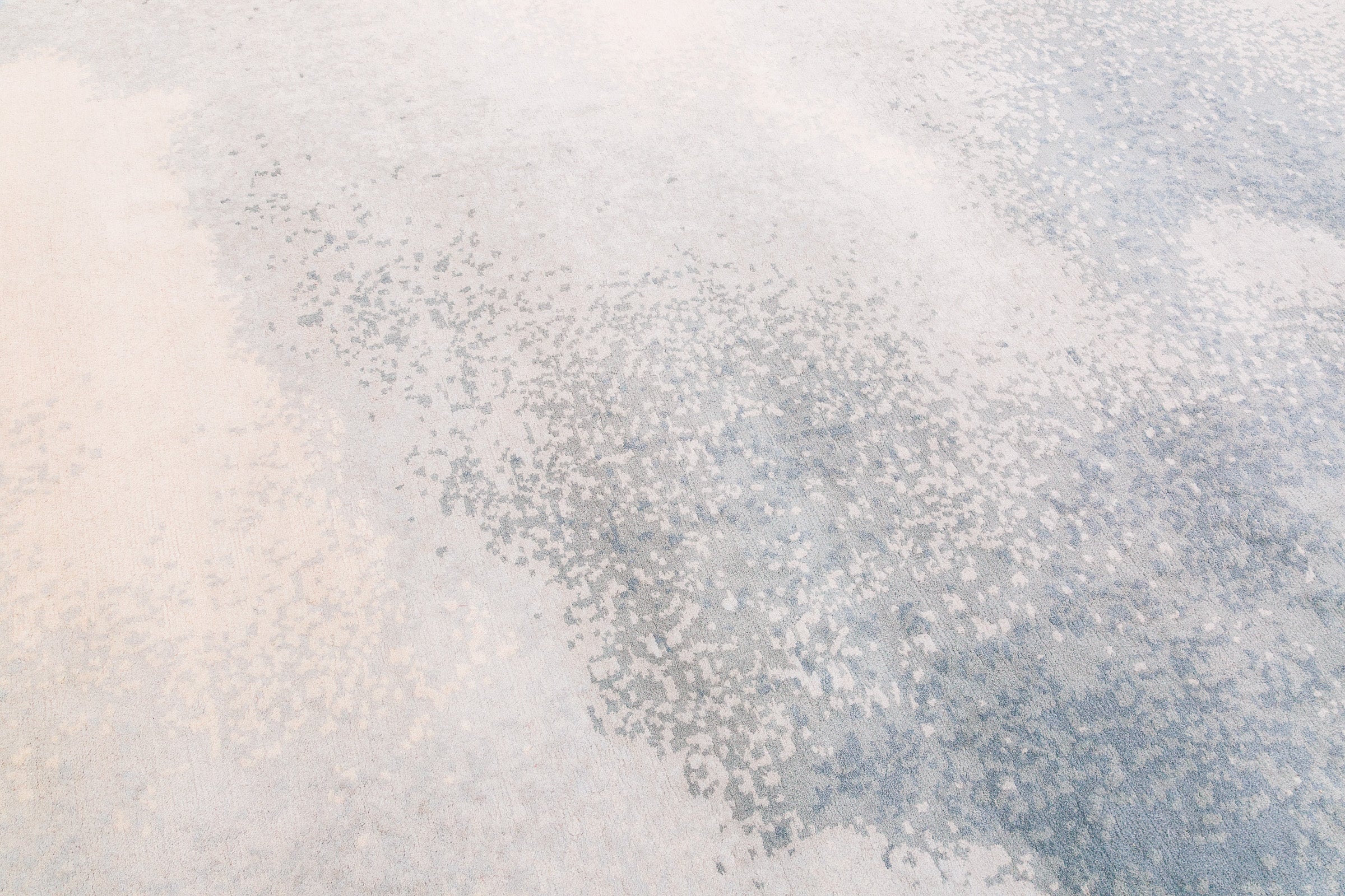 Storm Cloud Daydream | 17'8" (W) x 19'10" (L)